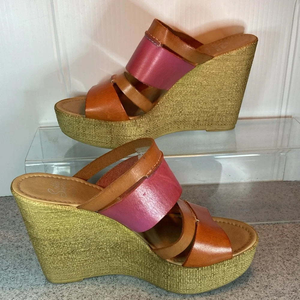 Sotto Sopra size 38 leather straps made in Italy. Pink and orange. 4.5”‎ wedge